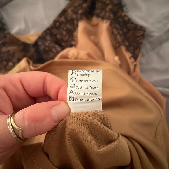 Lace Trim Dot Tank🖤 - Picture 7 of 8